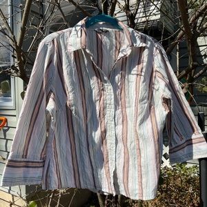 Coupe subtle stripe fitted V sorta stretch shirt